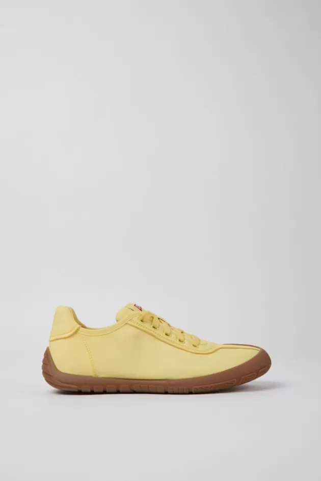Shop Camper Gele Stoffen Damessneakers